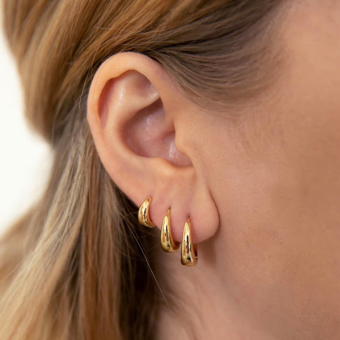 Wholesale Simple Large Earrings, High-end Niche European and American Style Metal Earrings
